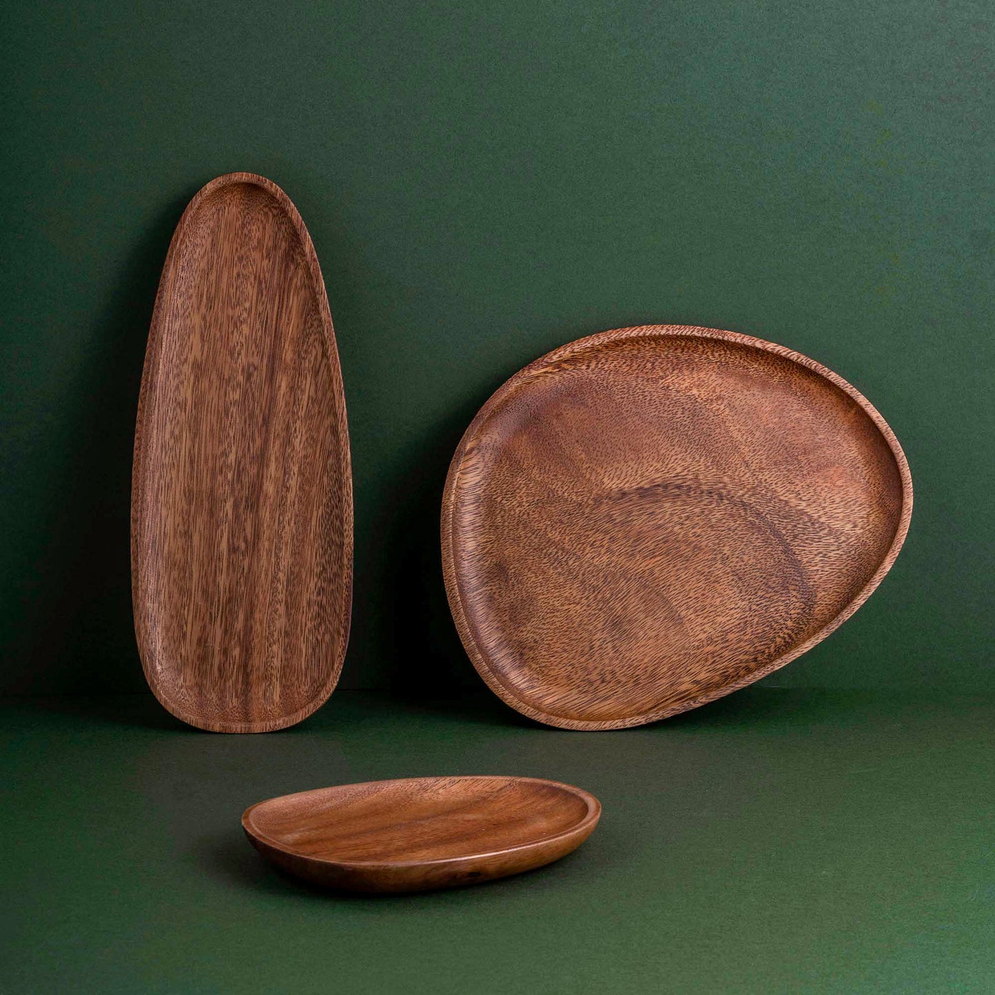 Natural Acacia Wood Plates