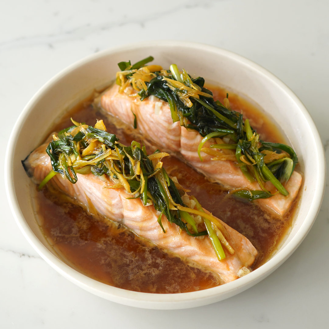 Easy Steamed Ginger Salmon